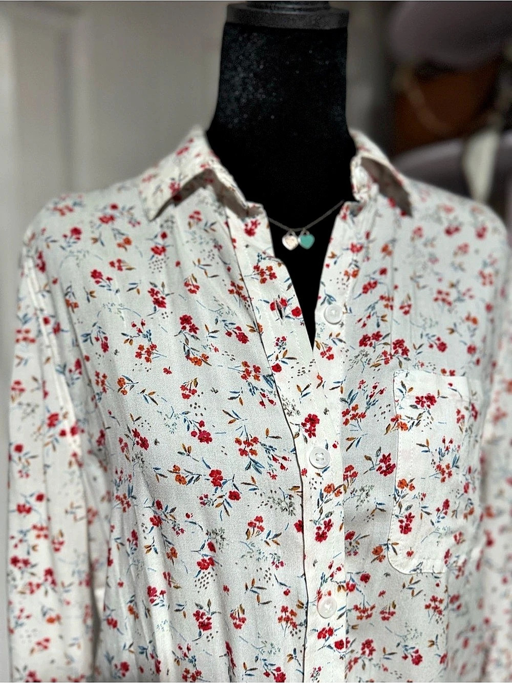 beachlunchlounge Floral Button Down in White & Red Size Small